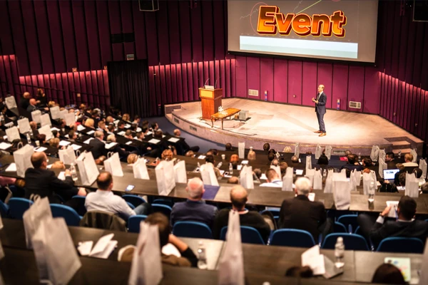Tổ chức event